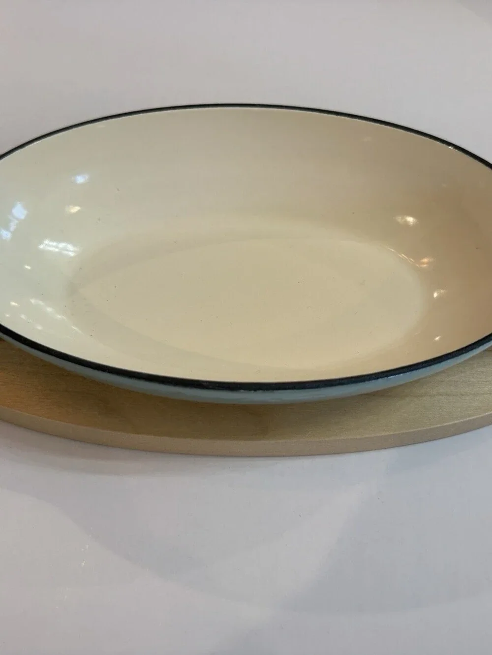 2 Martha Stewart Enameled Cast Iron Oval Casserole Dishes Wood Trivet Set Aqua